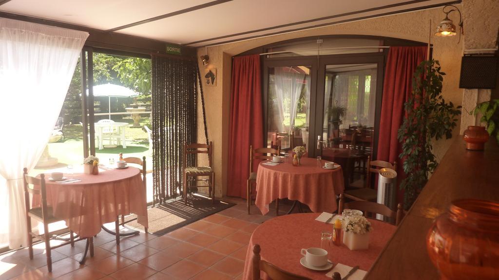 Longo Mai Hotel Arles Exterior photo