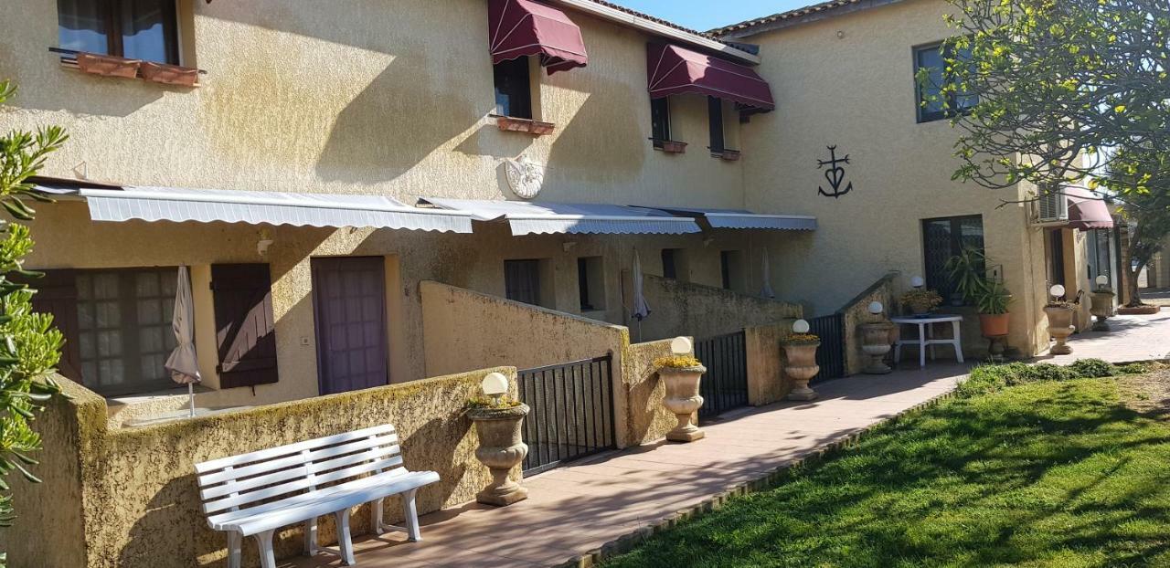 Longo Mai Hotel Arles Exterior photo